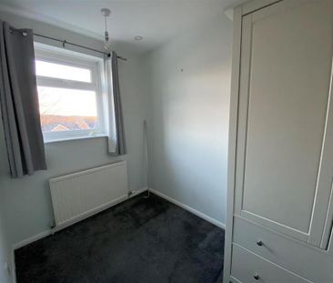 2 bedroom end of terrace house to rent - Photo 4