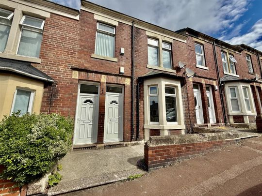 Faraday Grove, Bensham, Gateshead - Photo 1
