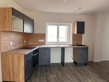 Location Appartement 3 pièces 60m² BRIOUDE 43100 - Photo 4