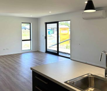 Homely in Halswell - Photo 2