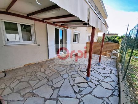 Location Appartement 1 pièce 32m² ST LAURENT DU VAR 06700 - Photo 2