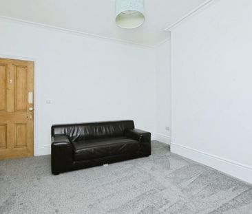 3 bedroom House To Let - Photo 4