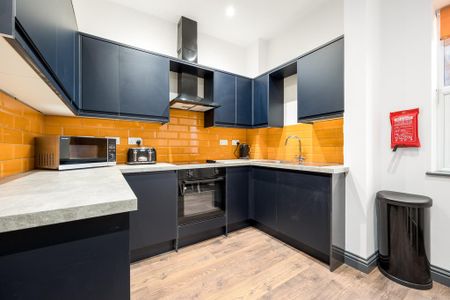 1 bedroom in a house share to rent - Photo 5