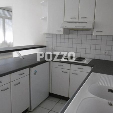 Location : appartement F2 (44 m²) à VIRE - Photo 3