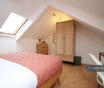 1 bedroom in a house share to rent - Photo 5