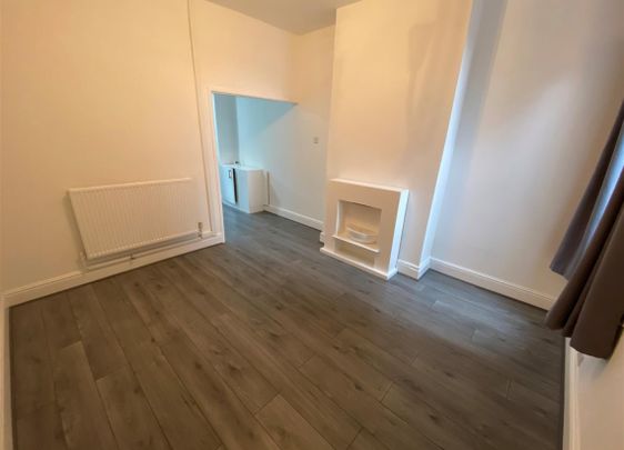 2 bedroom house - terraced to rent - Photo 1