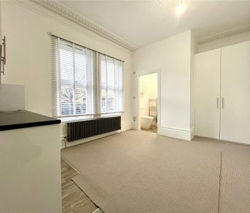 House share to rent - Photo 2