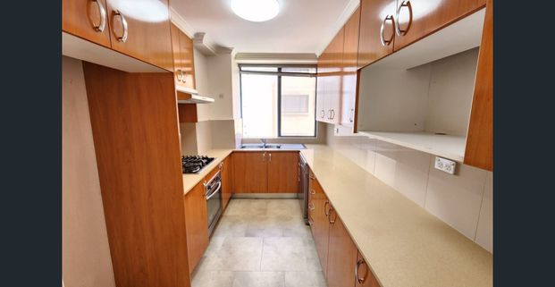 Two Bedroom Apartment in Resort Style Complex - Photo 1