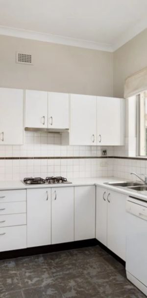 Neat 3 bedroom offering only moments to the Junction - Photo 1