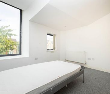 3 bedroom flat to rent - Photo 5