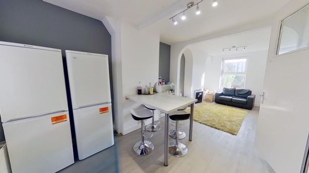 4 bedroom house to rent - Photo 1