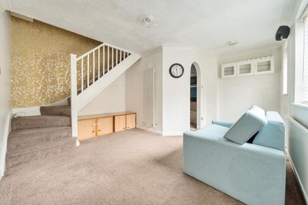 1 bedroom semi-detached house to rent - Photo 2