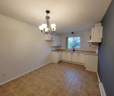 145 Rue Larose (Hull) Très Bel Appartement De Deux Chambres, - Photo 1