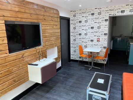 65 Newsome Road, Huddersfield, HD4 - Photo 5