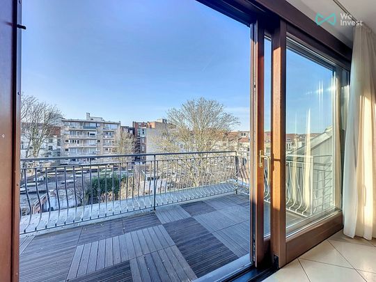 Penthouse met één slaapkamer in Ixelles - Photo 1