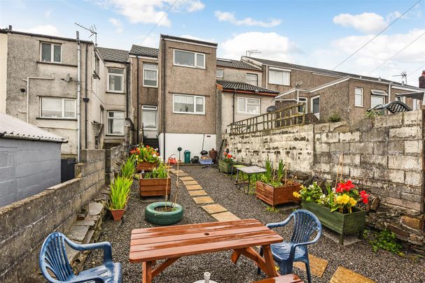 House - End Terrace For Rent Kingsland Terrace, Pontypridd - Photo 1