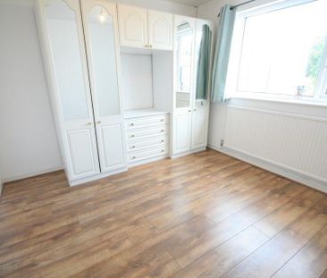2 bedroom semi-detached bungalow to rent - Photo 2
