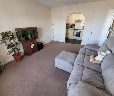 Friarscroft Way, Aylesbury - Photo 1