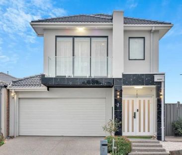 “Modern Upgraded Double Storey Family Home!” - Photo 5