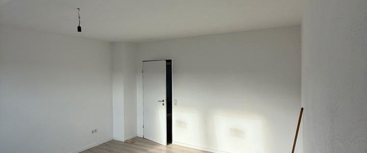 2-3 ZKB Dachgeschoss Wohnung 3 OG - Foto 1