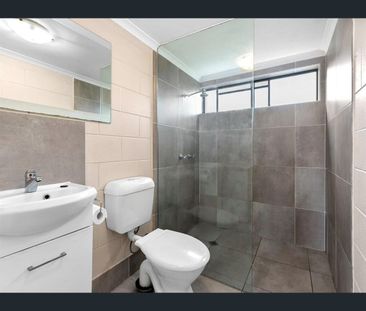 8/94 Birch Street, Manunda, Qld 4870 - Photo 2