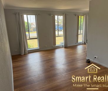 Charming Coastal Living – Space, Style & Convenience! - Photo 4