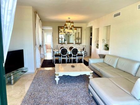 Alquiler de ático en Calle Ana María Matute - Photo 5