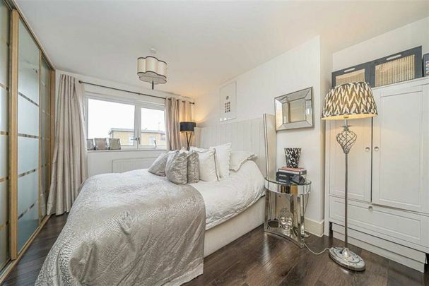 Blagrove Road, Teddington, TW11 - Photo 1