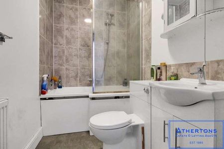 Westbourne Arcade, Bournemouth, BH4 - Photo 4