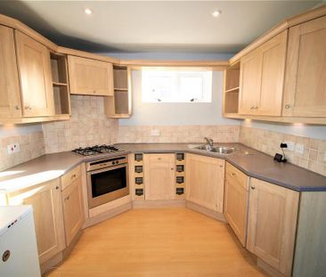 2 bedroom semi-detached house to rent - Photo 4