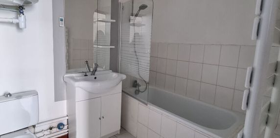 Location Appartement 1 pièce 32m² - Photo 2