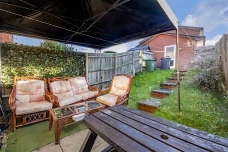 1 bed House To Let - Photo 3