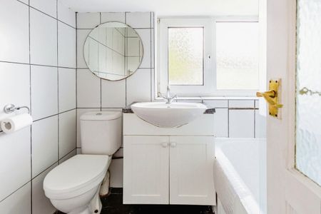 Wellington Street, KETTERING - Photo 3