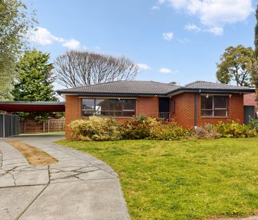 2 Hedline Place, Macleod VIC 3085 - House For Rent | Domain - Photo 5