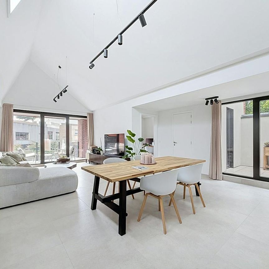 Appartement te huur in Kortrijk met 2 slaapkamers - Photo 1