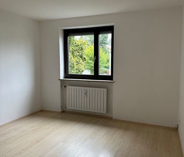 Gepflegte 2,5-Zimmer-Wohnung in ruhiger Lage - FÃ¼rther SÃ¼dstadt - Photo 2