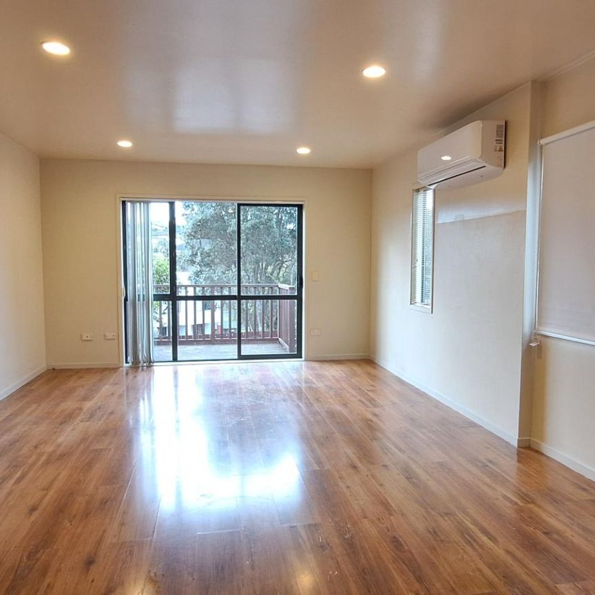 Ideal Oteha Townhouse Close to Everything - Photo 1