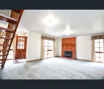 13 Kossecks Pl, Belmont, Vic 3216 - Photo 3