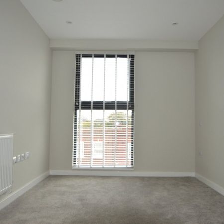 William Street, Slough, Berkshire,SL1 - Photo 3