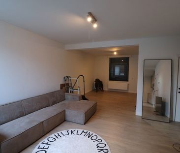 Een gerenoveerde woning met 3 slaapkamers en tuin. - Photo 6
