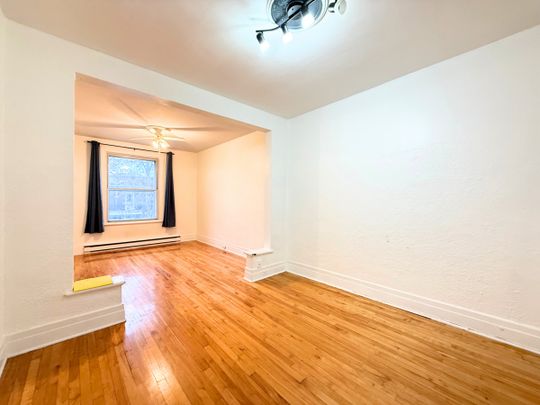 1012 4e Avenue - Photo 1