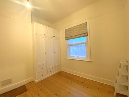 1 bed flat to rent in Old Tiverton Road, Exeter, EX4 - Photo 2