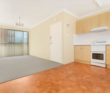 3/41 McKenzie Avenue, Wollongong, NSW 2500 - Photo 3