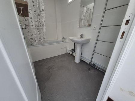 Location Appartement 3 pièces 54m² ARRAS 62000 - Photo 4