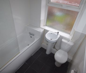 To Let 2 Bed Mid Terraced House - Photo 6