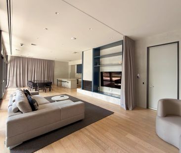 Spacious Two-Bedroom Apartment in a Premium Lifestyle Location - Photo 1