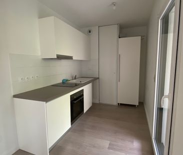 Location Appartement 3 pièces 64m² BRUGES 33520 - Photo 5