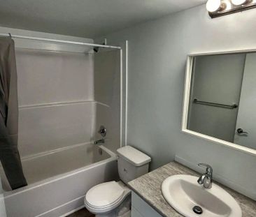 Beverly Heights 2 — 2 Bedroom - Photo 2