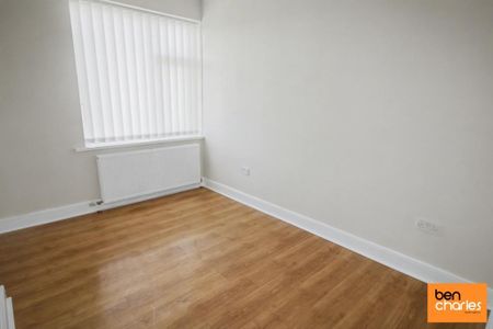 4 bedroom terraced house to rent - Photo 4