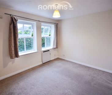 Hurworth Avenue, Slough, SL3 - Photo 4